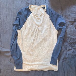 Lululemon Bodhi Long Sleeve Tee Gray / Cobalt